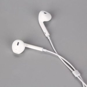 Apple-Headphones8.jpeg